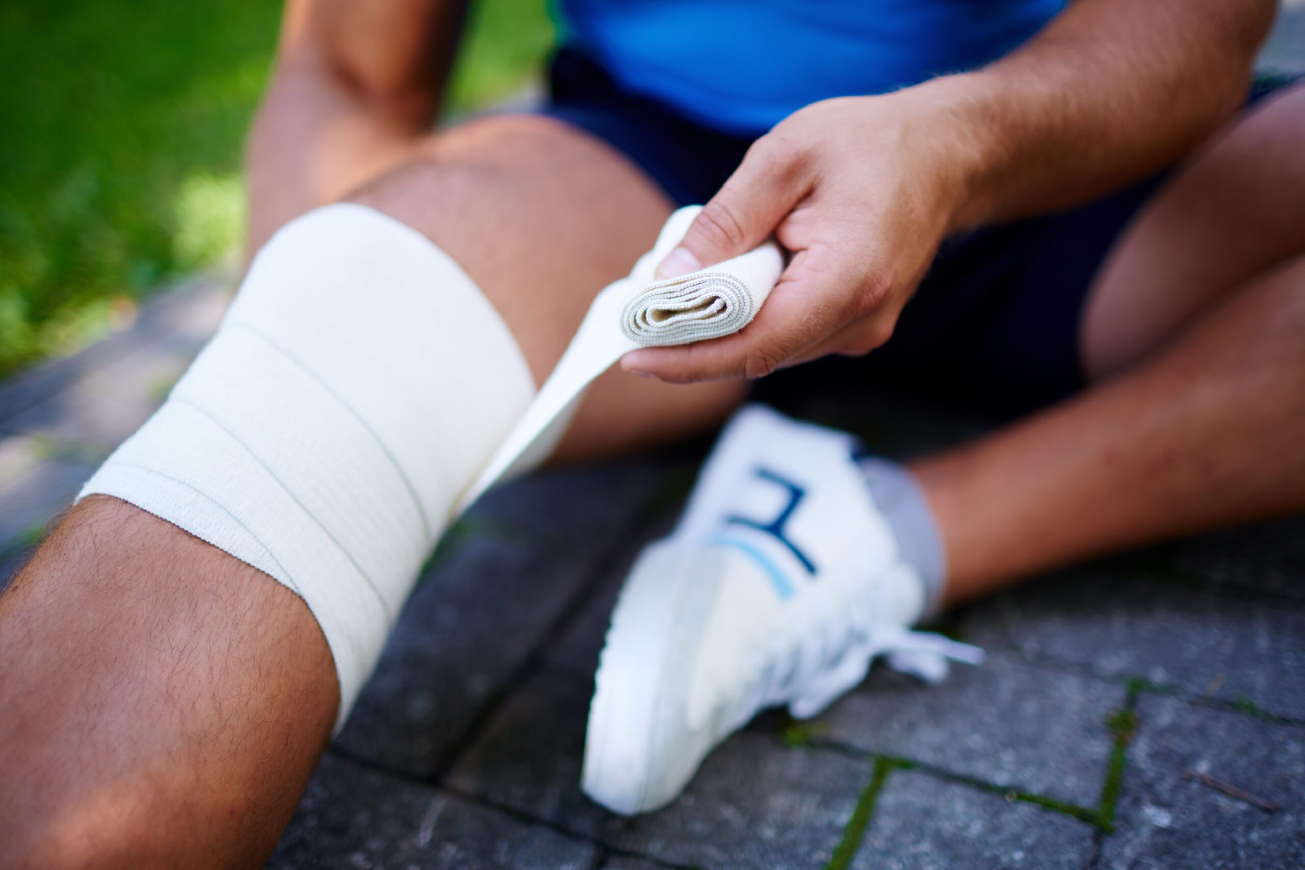 الإصابات الرياضية: كيفية تجنبها وعلاجها
